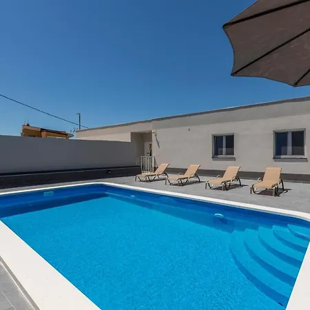 펜션 House With Private Pool M&m *