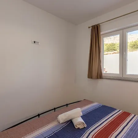 Дом отдыха House With Private Pool M&m