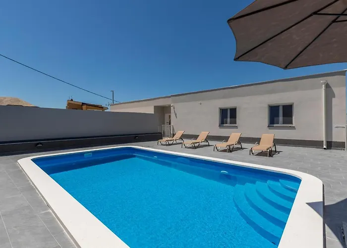 펜션 House With Private Pool M&m *