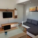 House With Private Pool M&m * Podstrana